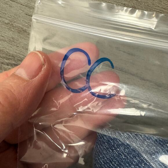 Madewell The MomJean in Downey Wash 28 - Picture 10 of 10